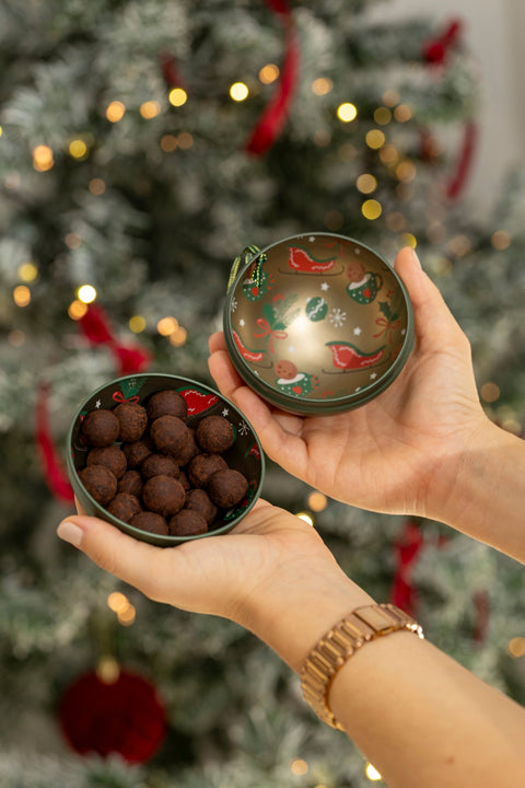 Reindeer & Elves Christmas Bauble Filled with Crunchy Truffle Pops 100g - WOW Chocolao!